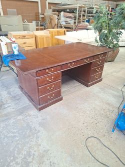 Desk Make An Offer
