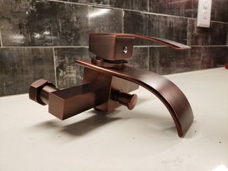 Modern Wall Mounted Waterfall Bathtub Faucet With Sprayer 