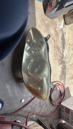 Faros delanteros para un Toyota corola 2007