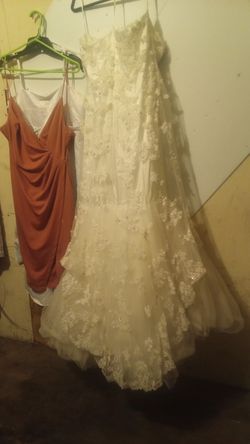 Must Go In Next Hour! 50 Buck Wedding Dress!!!!
