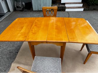 Mid-century modern table and 4 chairs