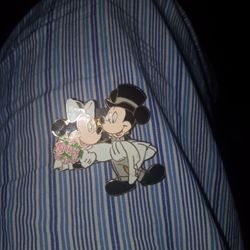 Mickey & Minnie Limited Edition Wedding Pin.