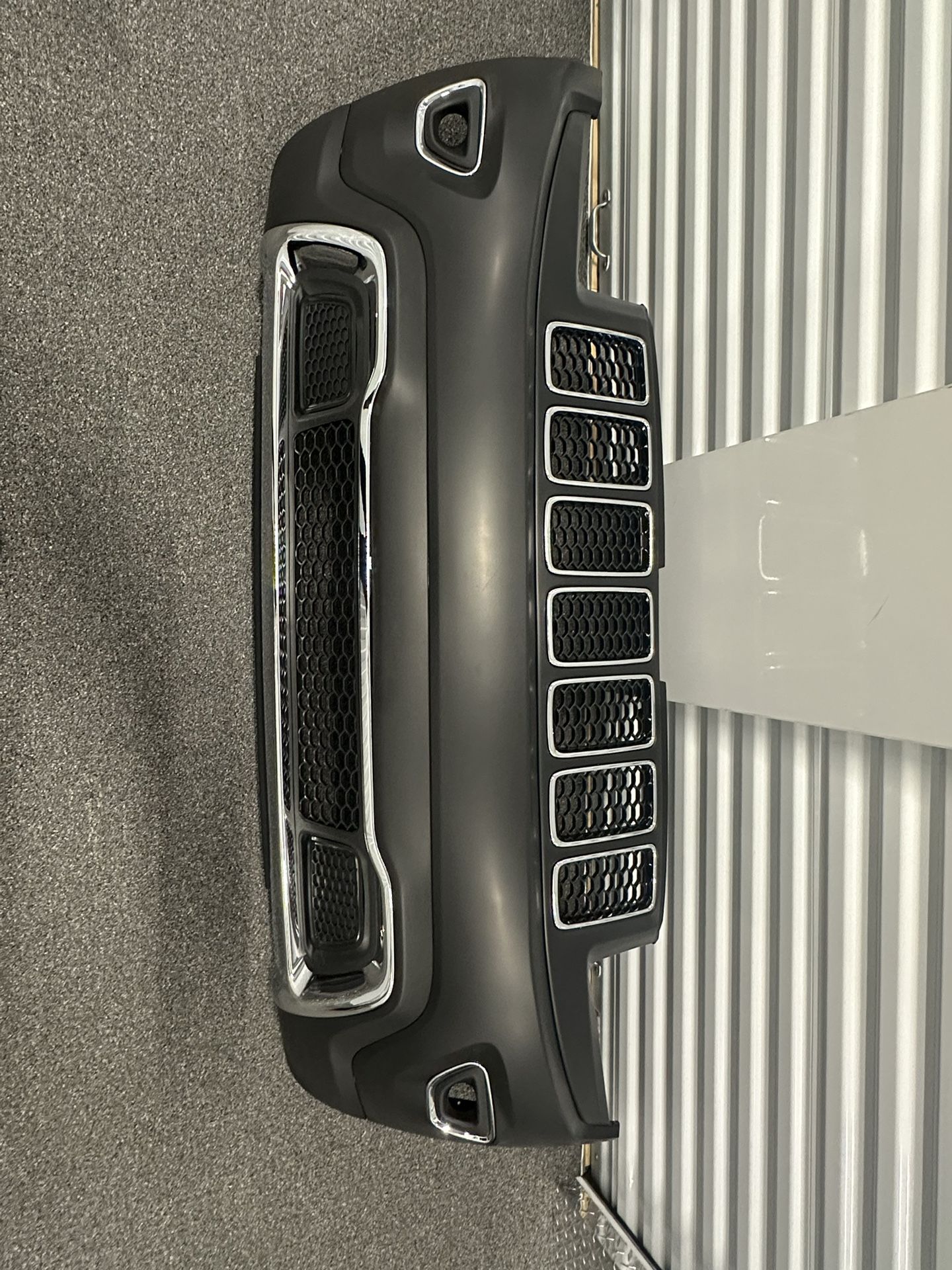 Jeep Grand Cherokee Front Bumper Assembly