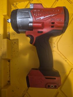 Milwaukee Fuel Cordless Impact Wrench Tool Only