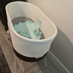 SNOO Smart Bassinet 