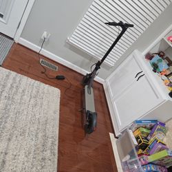 Fast And Simple E Scooter 