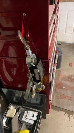 Hand Operated Cable Puller