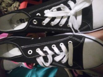 2 PAIRS BRAND NEW NEVER WORN MENS SHOES