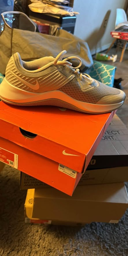 Men’s Nike shoes
