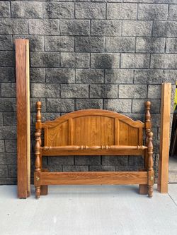 FULL/QUEEN oak bed set