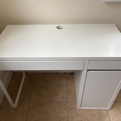 Computer Desk With Drawers 