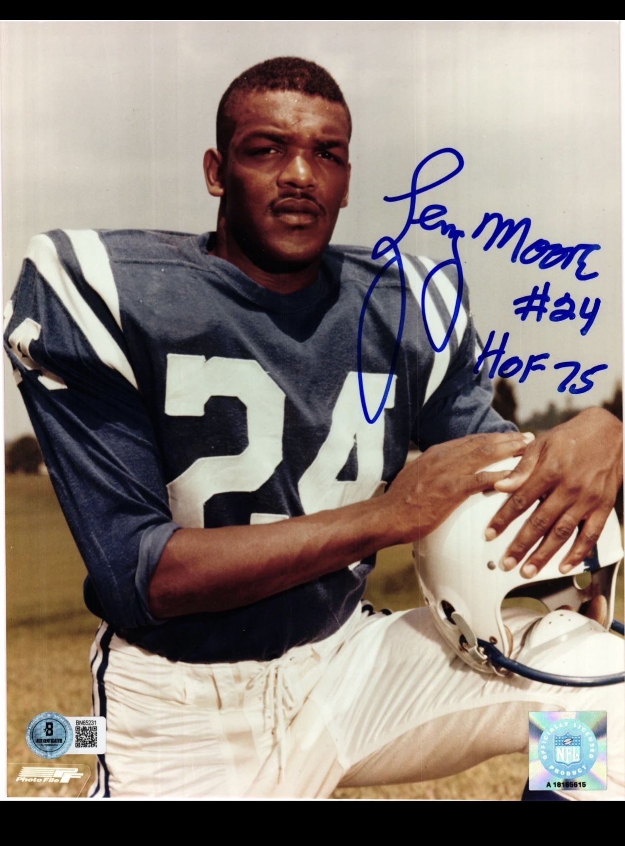BAS COA LENNY MOORE SIGNED 8x10 FOOTBALL PHOTO
