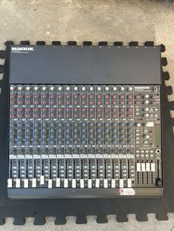 MIXER MACKIE CR 1604-VLZ 16 CHANNEL