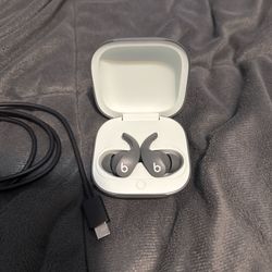 Powerbeats Fit in Mint Green 