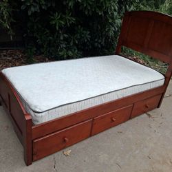 Twin Bed With Drawers 