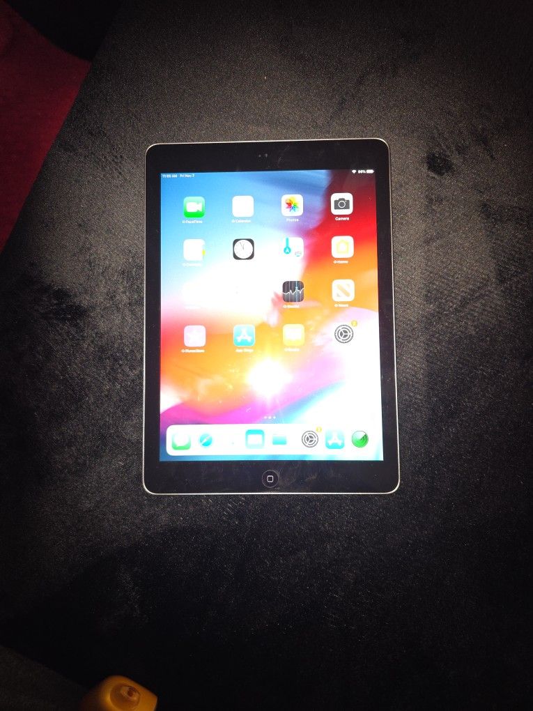 IPad air 1 Gen 16 GB.