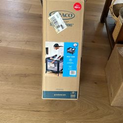 Graco pack n play Crib