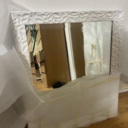 White Mirror