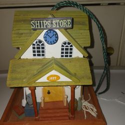 Really Cute Bird Feeder