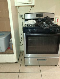 GAS STOVE *MUST GO*