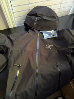 Arc’teryx Gore-Tex Jacket Black Men’s Medium (M) | Waterproof Shell | New w/ Tags