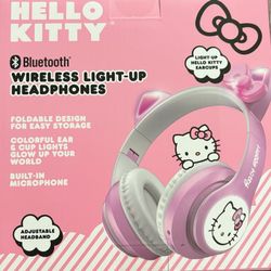 Hello kitty Wireless Light-up Headphones 