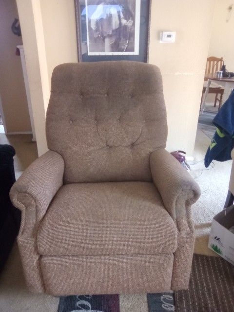 Recliner No Rips Free