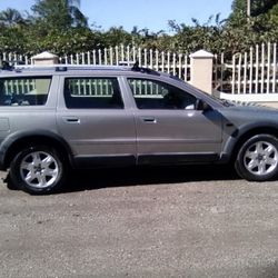 2005 Volvo XC70