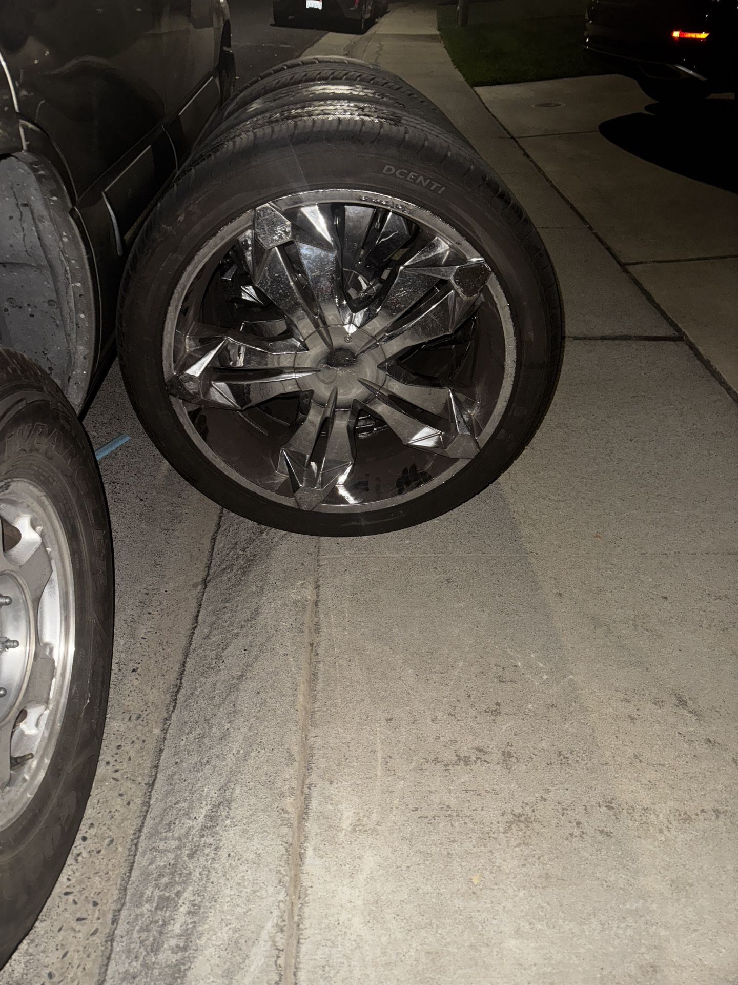 24” 6 lugs 2 brand new tires