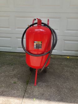 Central pneumatic 110 lb pressurized abrasive blaster