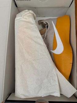 Nike Sneakers Gray and Yellow