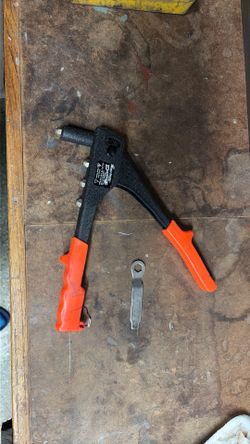 Arrow Rivet gun