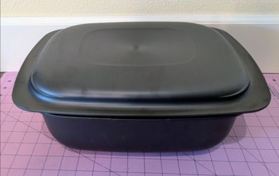 Tupperware Ultra Pro Roasting Pan with Cover Lid 6 Qt, 5.7 L, Oven Microwave