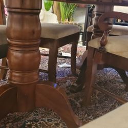 Classic Wooden Dining Table With 6 Chair