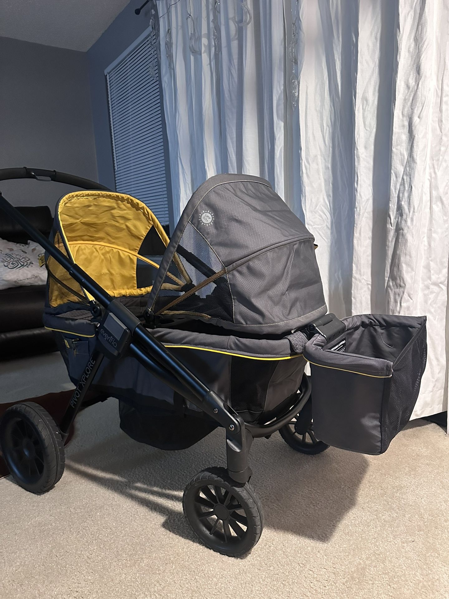 Evenflo Pivot Xplore All-Terrain Stroller Wagon