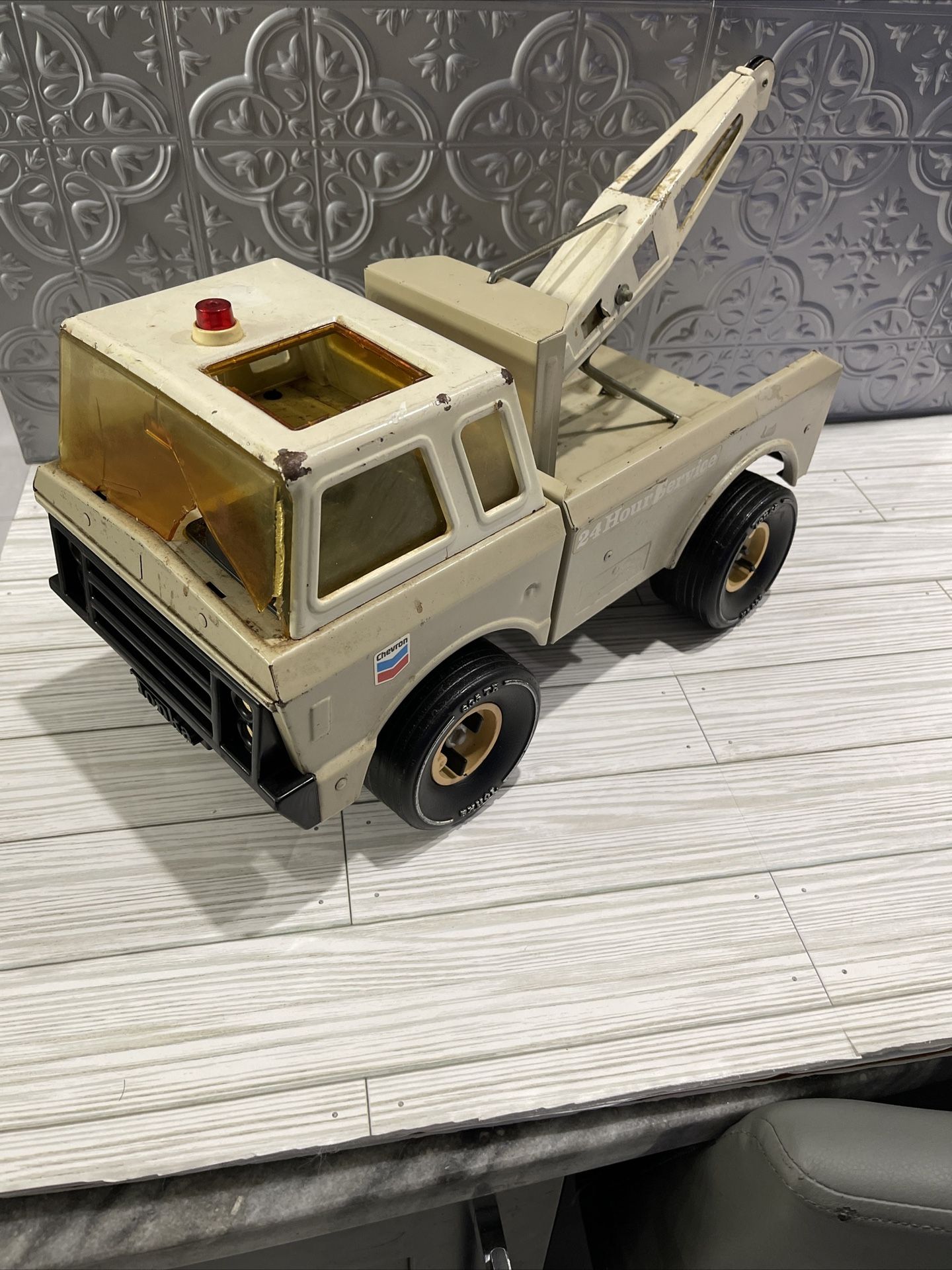 VINTAGE 1970’s MIGHTY TONKA CHEVRON TOW WRECKER TRUCK 24 HR SERVICE