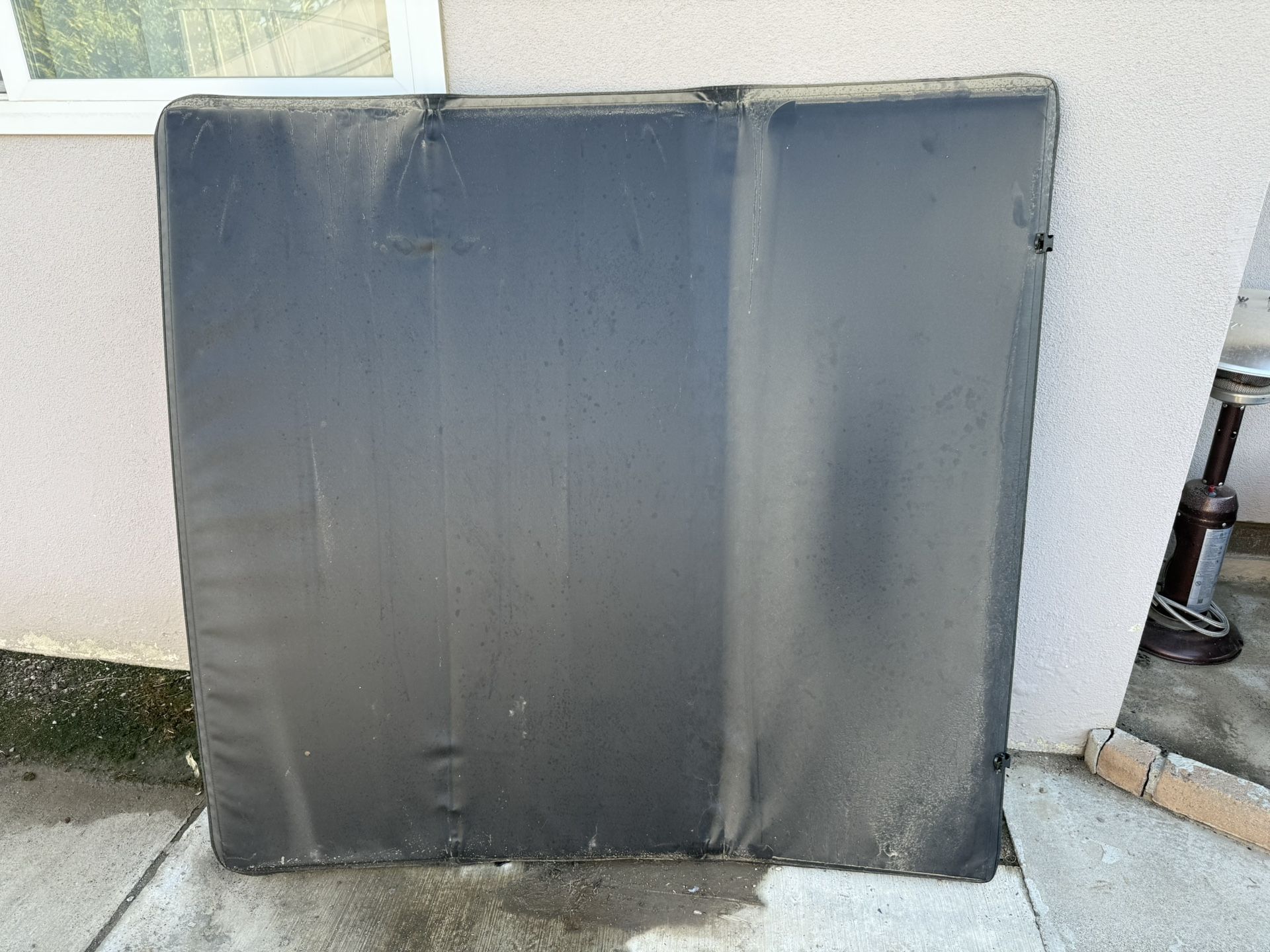 Colorado and Canyon Tonneau Cover  