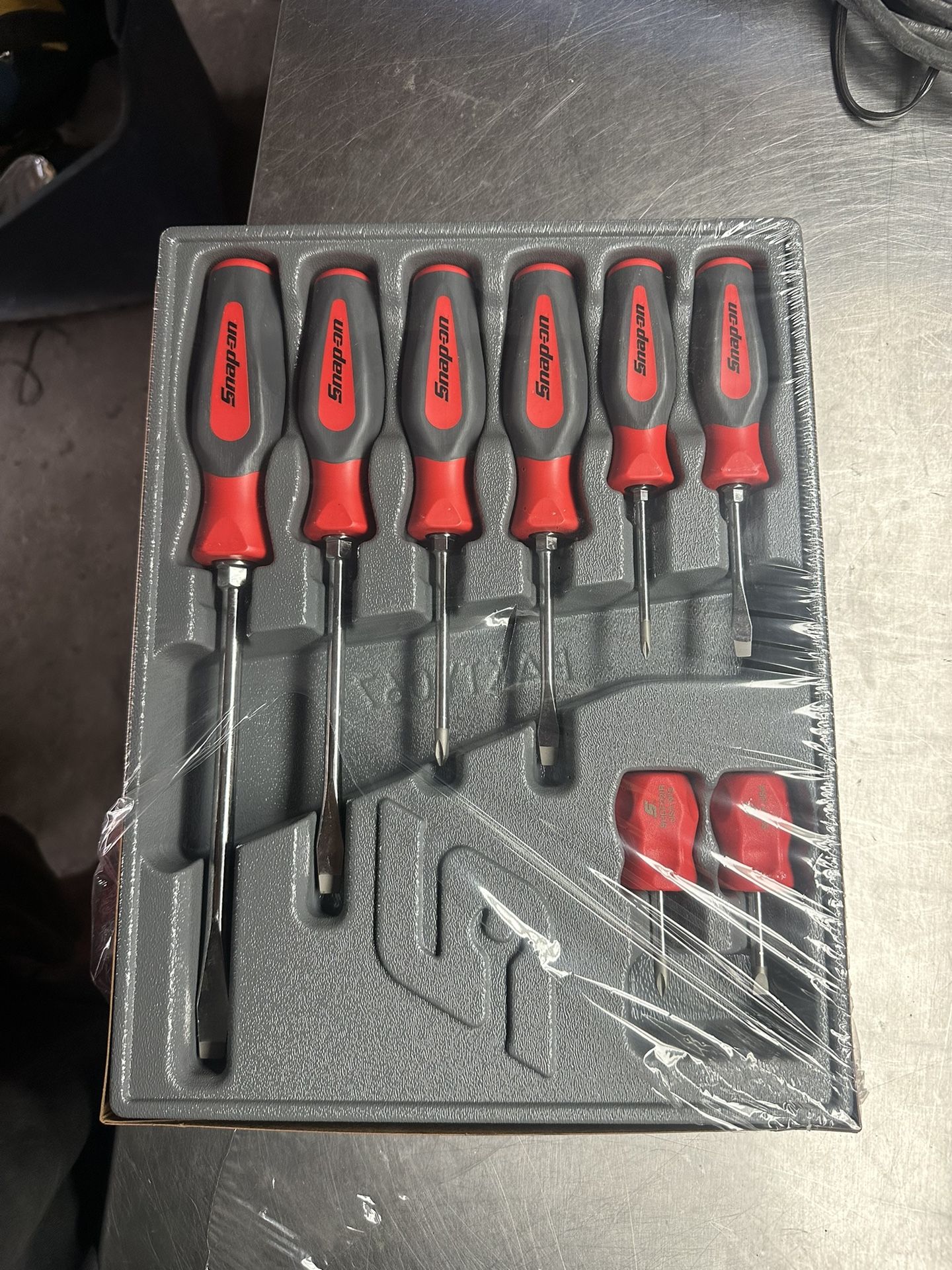 Snap on tools screw drivers