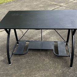 Computer desk