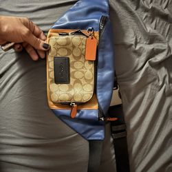 Nice Leather Coach Men’s Perfect For Ccw Or Other Man Purse Activities 