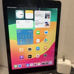 Apple iPad 6th Gen 32GB WiFi + Cellular UNLOCKED 9.7” -Space Gray  