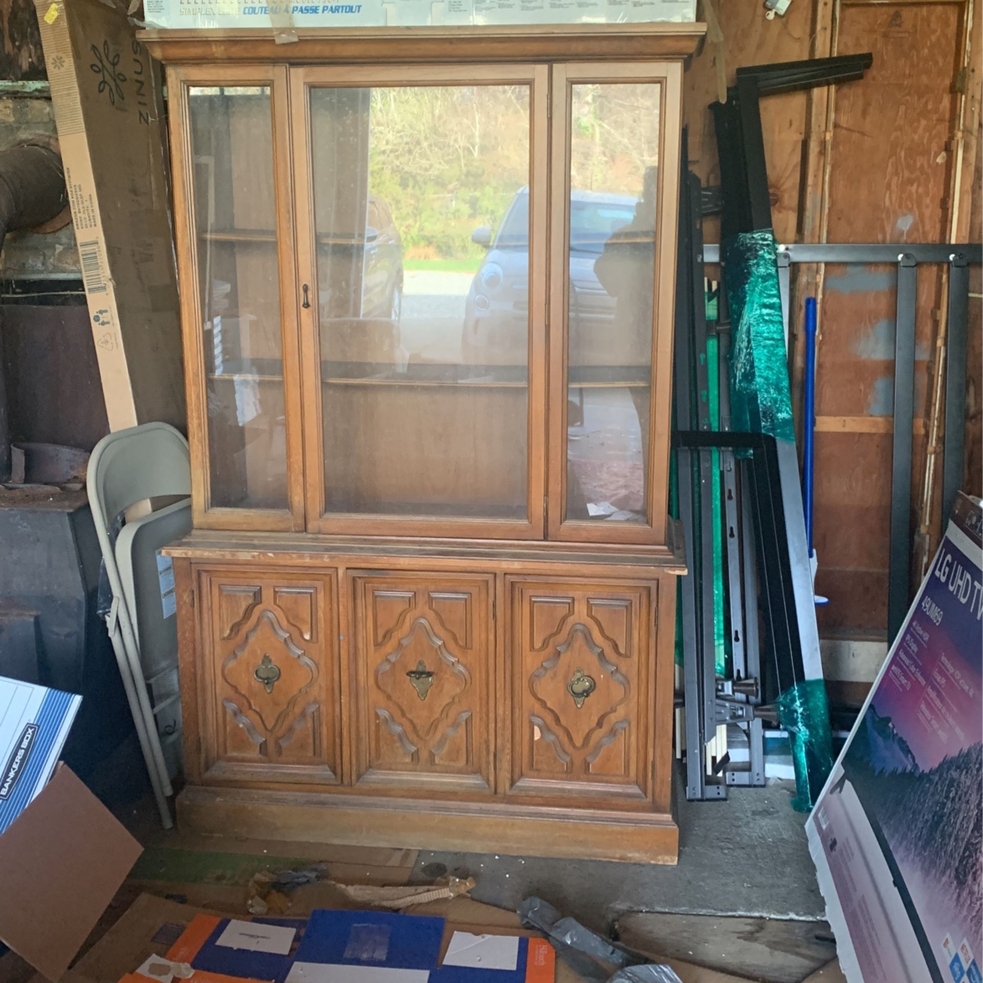 Hutch, Buffet, China Cabinet Wood