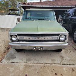 1970 Chevrolet C20 Camper Special – 350 V8 – 4-Speed Manual – Project Truck