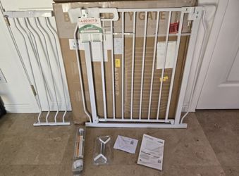 New 29" - 43" Wide Pressure Mounted Super Wide Baby Gate