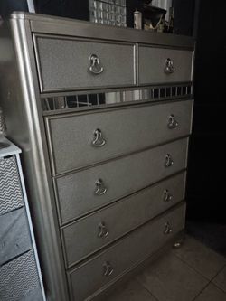 CALIFORNIA KING BEDROOM SET - TEMPUR-PEDIC