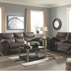 Reclining sofa and loveseat 