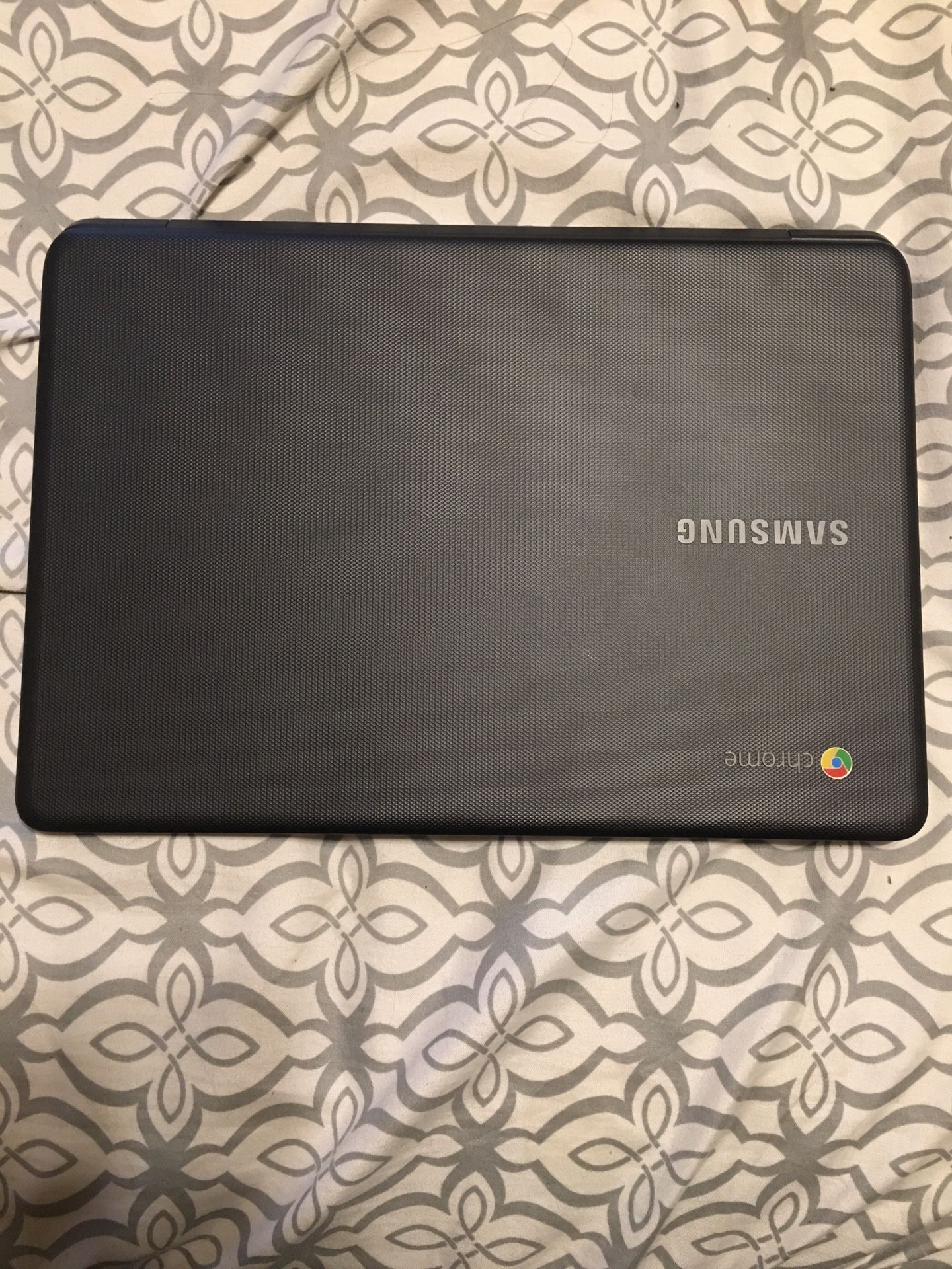 Samsung chrome laptop