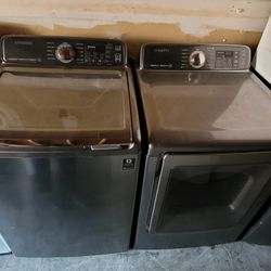 Samsung ActiveWash Large Capacity Top Load Washer And Gas Dryer Set 