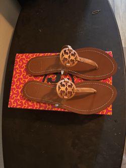 Women slides Size 9
