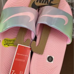 NWT Women’s Nike Slides, Size 7